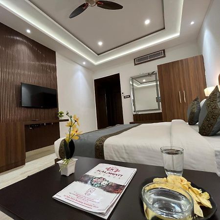 Hotel Kalawati Palace فاراناسي المظهر الخارجي الصورة