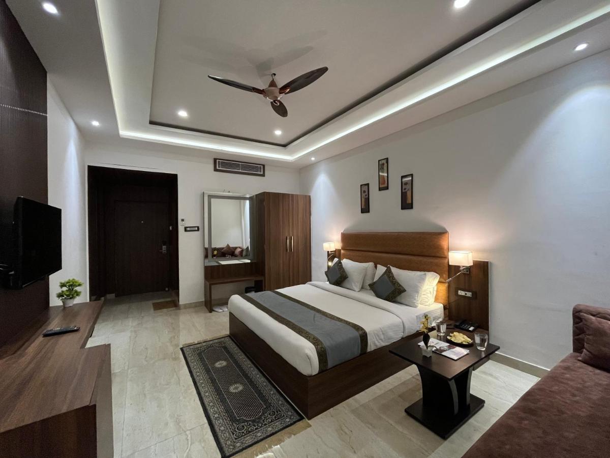 Hotel Kalawati Palace فاراناسي المظهر الخارجي الصورة