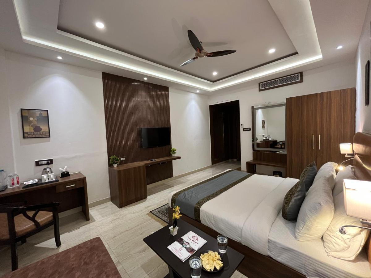 Hotel Kalawati Palace فاراناسي المظهر الخارجي الصورة